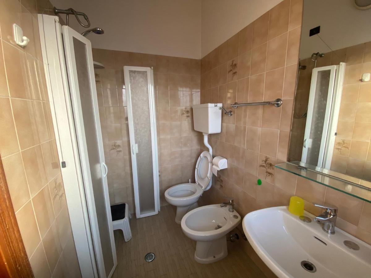 Hotel Villa Dina Ρίμινι Εξωτερικό φωτογραφία