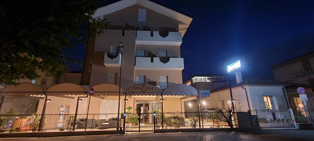 Hotel Villa Dina Ρίμινι Εξωτερικό φωτογραφία
