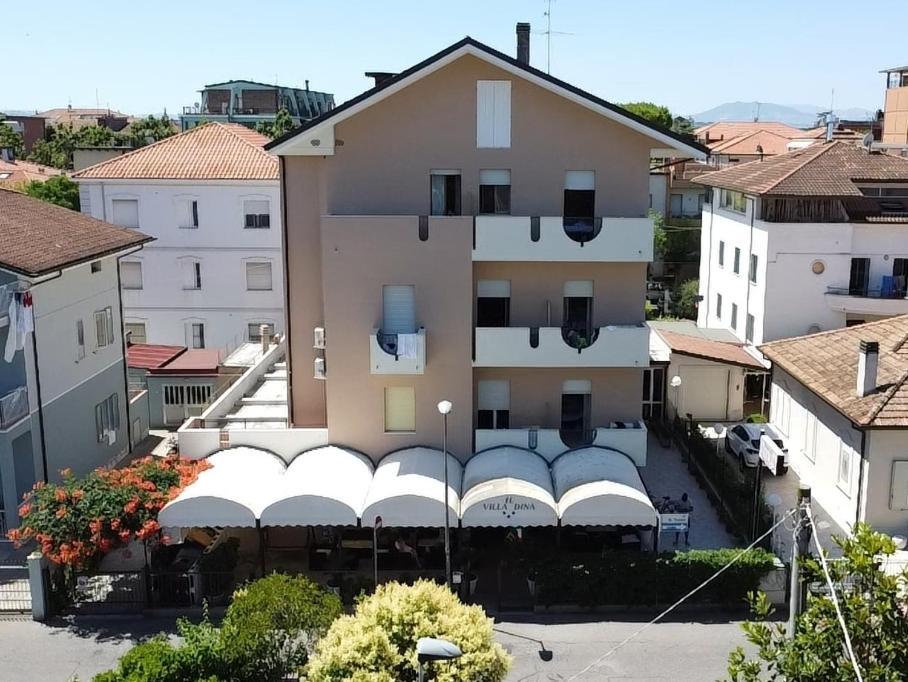 Hotel Villa Dina Ρίμινι Εξωτερικό φωτογραφία