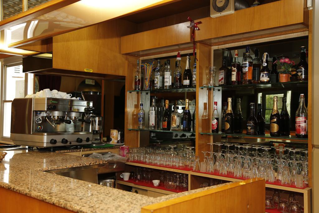 Hotel Villa Dina Ρίμινι Εξωτερικό φωτογραφία