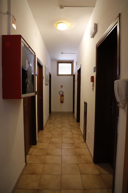 Hotel Villa Dina Ρίμινι Εξωτερικό φωτογραφία